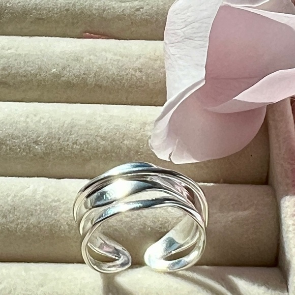 925 open back ring . Statement ring . Brand new - Picture 1 of 4